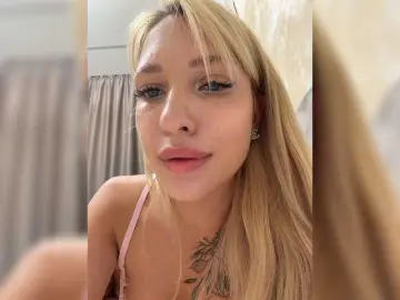 Bongacams Live Sex of EwaBrown