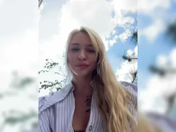 Bongacams Nude Webcam of EwaBrown