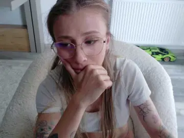 Bongacams Live Sex Cam of DiddySweet1