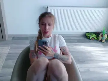 Bongacams Free Porn Cam of DiddySweet1