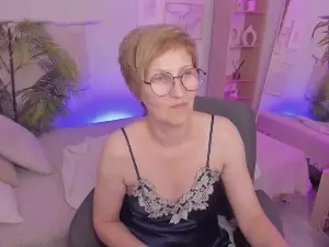 Cam4 Live Sex of ParisCherry