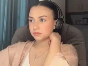 Cam4 Sex Cam of AntoniaGirote