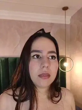 Cam4 Free Live Porn of Claire
