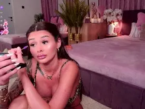 Cam4 Private Sex Chat of Emily_Hudsson