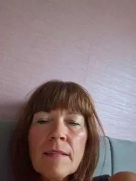 Cam4 Free Porn Cam of Cumonme17