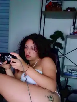 Cam4 Live Sex of douce_lilith