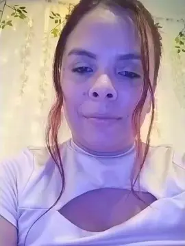 Cam4 Free Live Porn of Bellakey