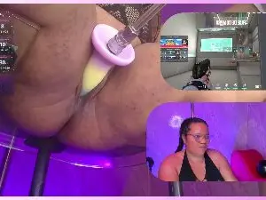 Cam4 Adult Webcam of MhiaRey