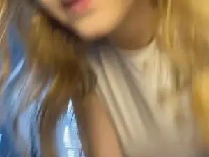 Cam4 Nude Webcam of RosamondBrasch