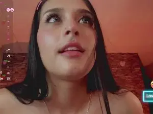 Cam4 Live Porn of Charlotte_greys