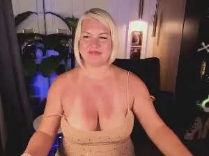 Cam4 Sex Chat of YolandaKiss