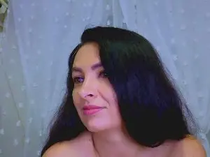 Cam4 Sex Cam of KittyWooW