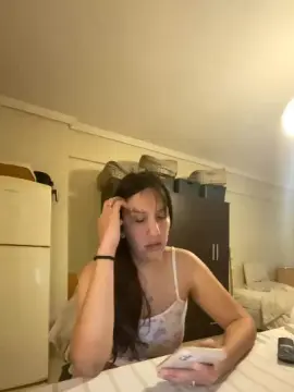 Cam4 Live Porn of Queenyes