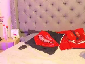 Cam4 Live Porn of Catalella_Hott