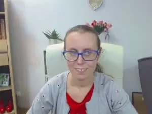 Cam4 Watch Live Sex Cams of Lizzy_Femme