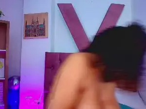 Cam4 Private Sex Chat of CamilaReyess
