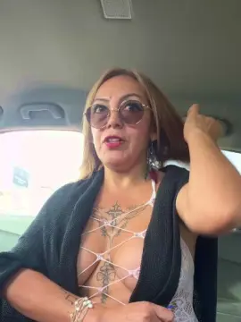 Cam4 Sex Chat of charlotte_milf3