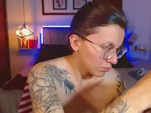 Cam4 Free Porn Cam of kharlamorrys_