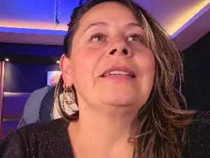 Cam4 Adult Webcam of Cinthya_roberts