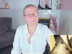 Cam4 Free Live Porn of AlexandraKind
