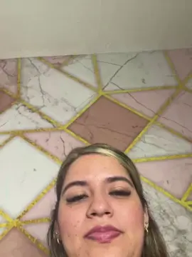 Cam4 Sex Chat of Amira__Maliaa