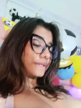 Cam4 Live Porn of Yvonne_Collins