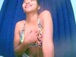 Cam4 Live Porn of Fitiavana8
