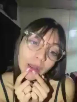 Cam4 Live Porn of Nicki