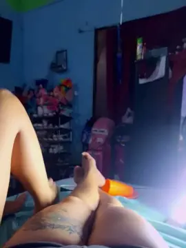Cam4 Nude Webcam of girl_pee