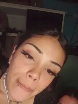Cam4 Free Live Porn of Chulita2222