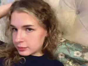 Cam4 Free Live Porn of BrittnyCosley
