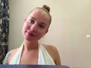 Cam4 Live Porn of AliceAudrey