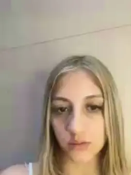 Cam4 Free Live Porn of Jazblondebaby