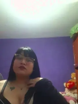Cam4 Live Sex of yamila36