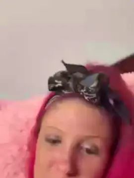 Cam4 Live Sex Cam of wetNwildPim