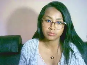 Cam4 Live Sex Cam of Yummy_sitraka