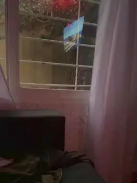 Cam4 Watch Live Sex Cams of Foxxx86