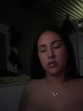 Cam4 Live Sex of Reyna444