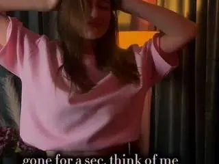 Camsoda Nude Webcam of lyra-donna