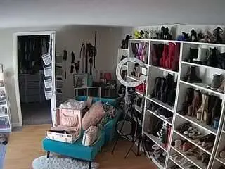 Camsoda Sex Cam of voyeurcam-missoliviablack-03