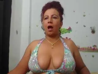 Camsoda Free Live Porn of yosselin23