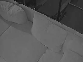 Camsoda Adult Webcams of voyeurcam-julmodels-living-7
