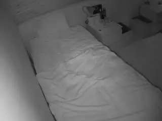 Camsoda Watch Live Sex Cams of voyeurcam-julmodels-greybed-1