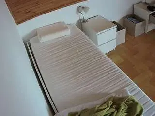 Camsoda Sex Cam of voyeurcam-julmodels-greybed-1