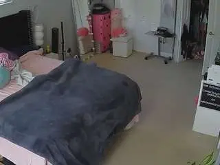 Camsoda Private Sex Chat of voyeurcam-house-charleys-room