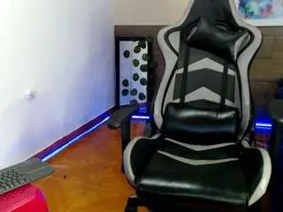 Camsoda Free Live Porn of bella-warzon