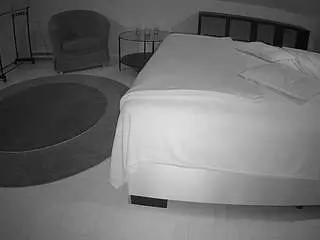 Camsoda Free Live Porn of voyeurcam-julmodels-whitebed-6