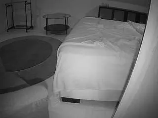 Camsoda Best Webcam of voyeurcam-julmodels-whitebed-6