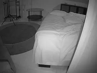 Camsoda Adult Webcams of voyeurcam-julmodels-whitebed-6
