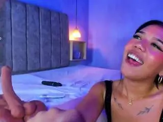 Camsoda Nude Webcam of bianca-ethan